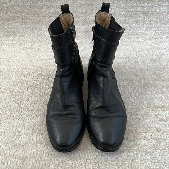 Frye Anna Gore Buckle Black Ankle Boots Booties 8 Zipper Closure - Picture 3 of 9
